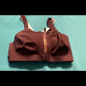 NEW Victoria’s Secret Sports Bra - Black